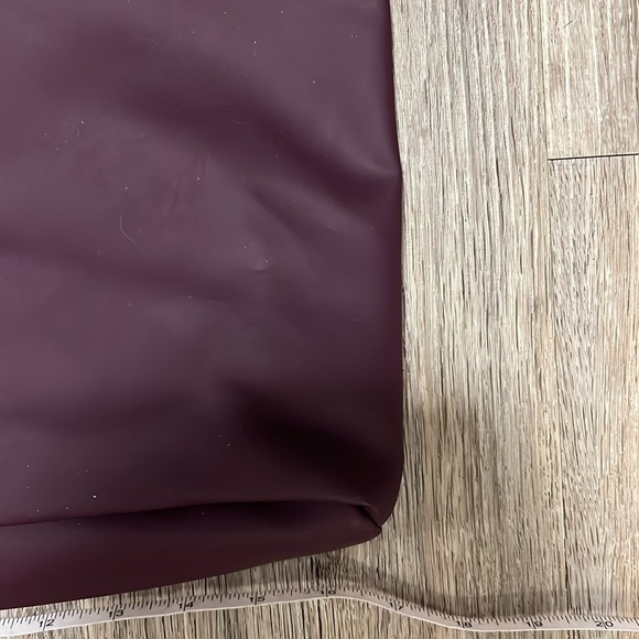 Selena Gomez Tote​​​ - Picture 8 of 11